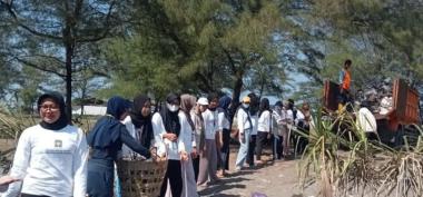 Pengabdian Masyarakat Mahasiswa: Peran dan Strategi untuk Membangun Dampak Positif