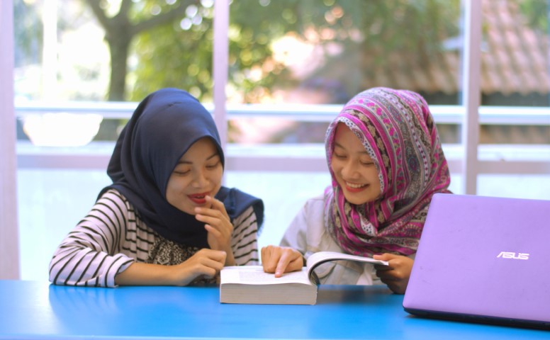 Pentingnya Etika dalam Pengembangan Soft Skill Mahasiswa: Menanamkan Nilai-nilai Karakter di Kampus