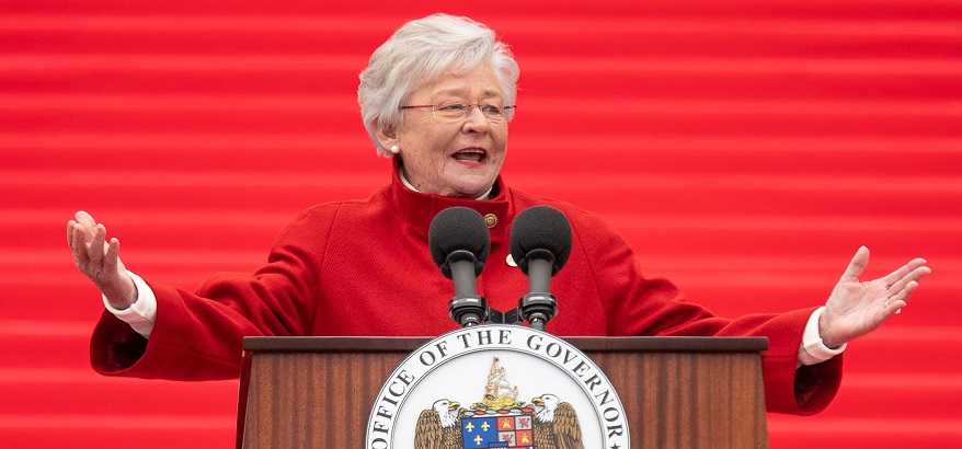 Sebutan Gubernur Terbodoh dari Alabama, Ternyata Begini Keputusan Kontroversial Kay Ivey