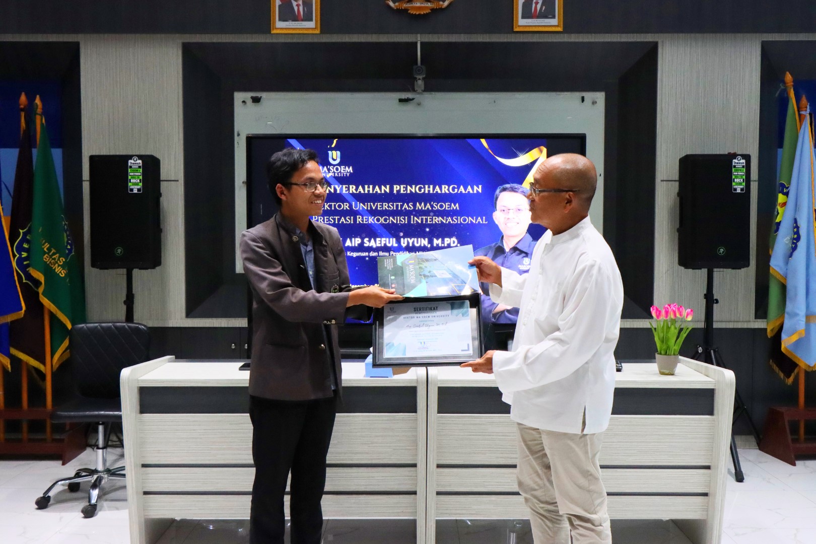 Mengenal Lebih Dekat Profil Dosen Berprestasi Pendidikan Bahasa Inggris Peraih Penghargaan Internasional Tingkat Asia