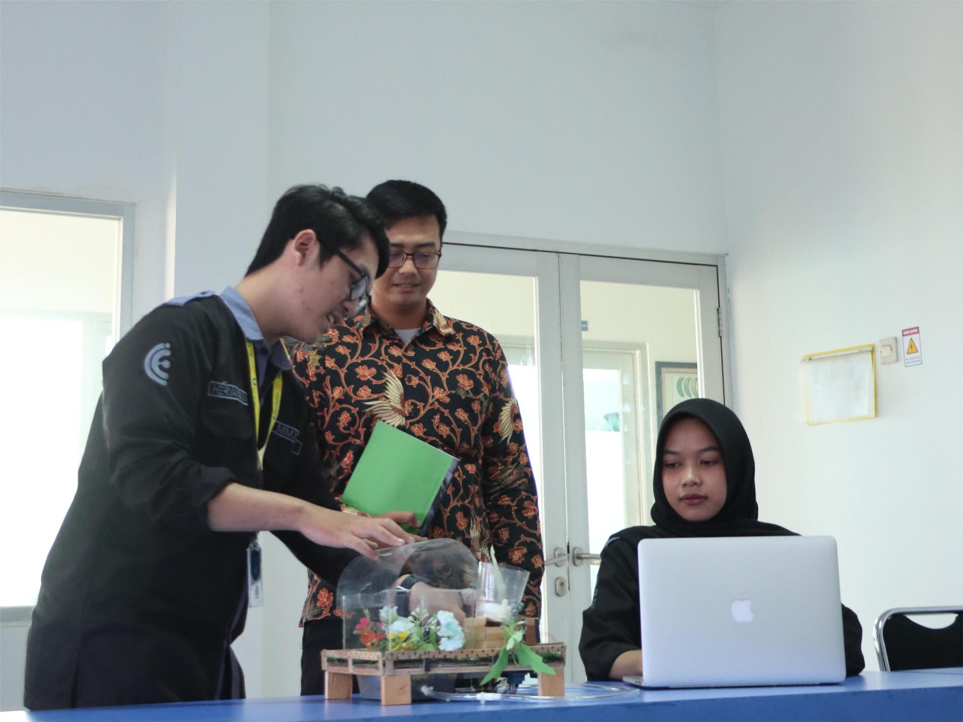 Mengapa Lulusan Teknik Industri di Bandung Banyak Dicari untuk Posisi Manajerial?